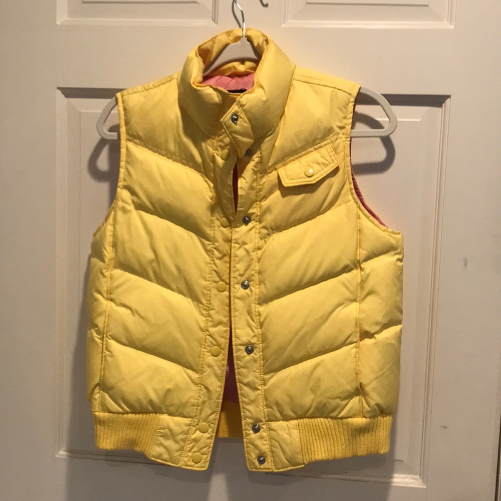 Yellow vest